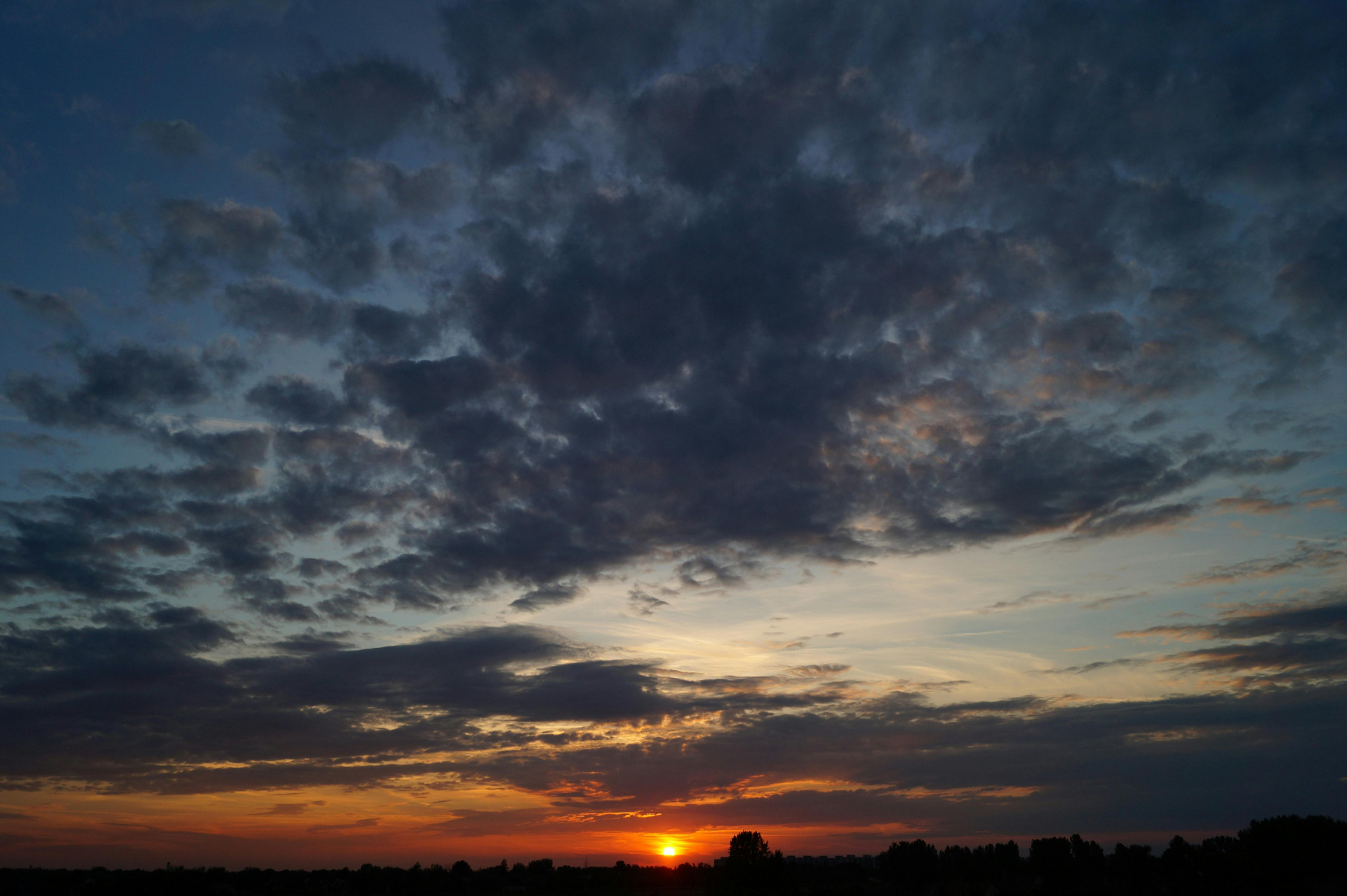 Making the Most of Late-Summer Evenings image